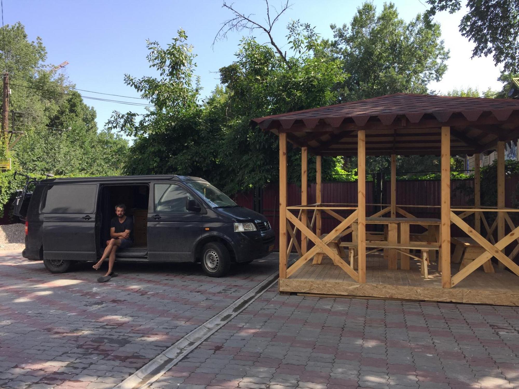 Hostel Fiveseasons Almaty Exterior foto