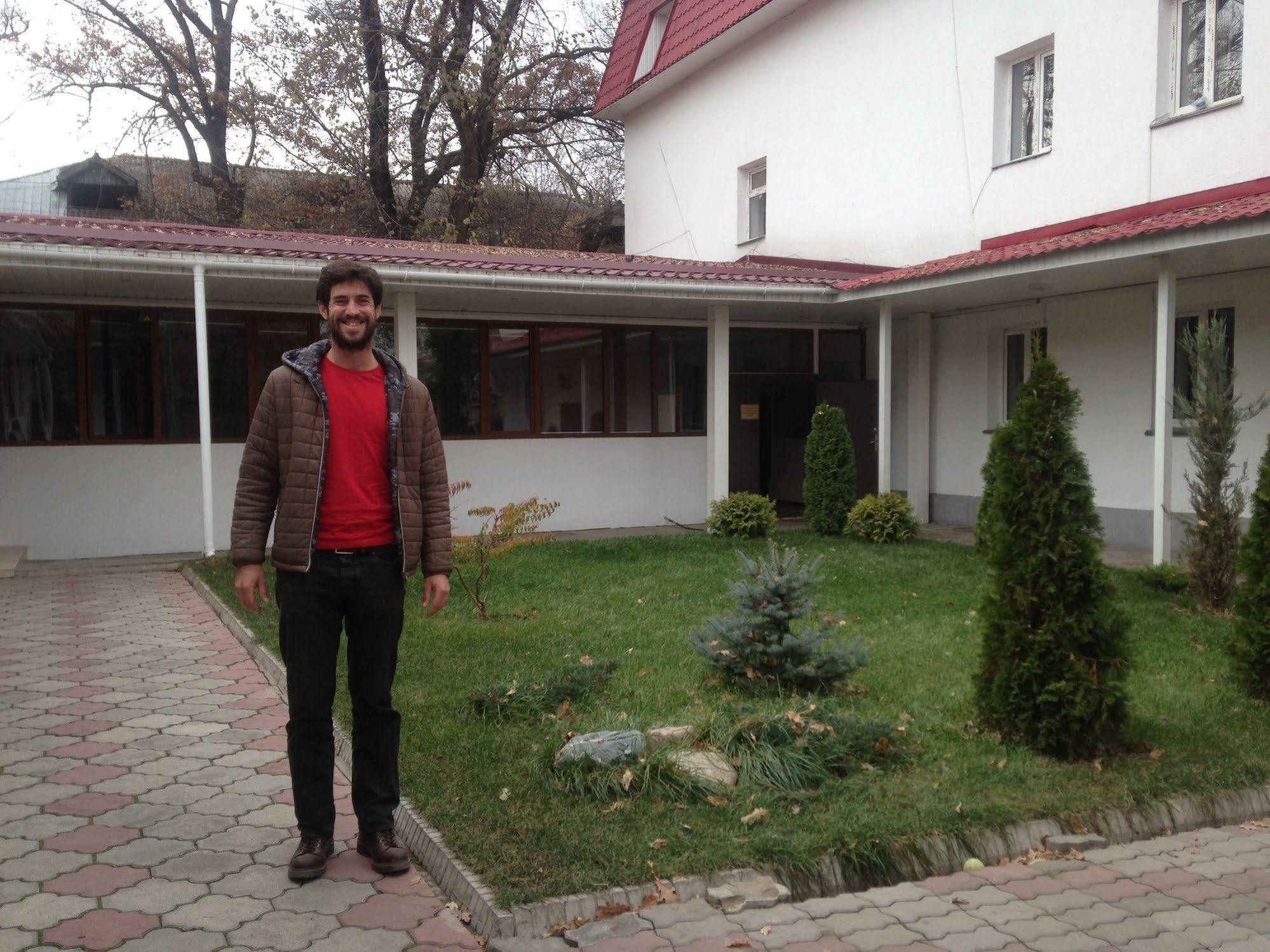Hostel Fiveseasons Almaty Exterior foto